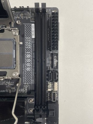 Placa Base Gigabyte B85SI AORUS PRO
