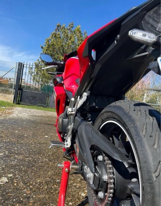 Honda CBR 500R Roja