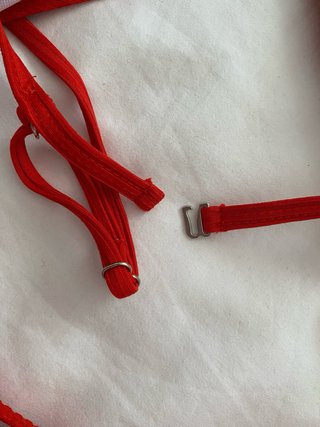 Bikini rojo de canalé