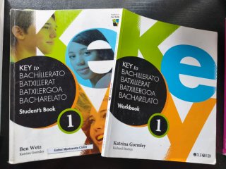 Libro de texto y workbook inglés 1bachillerato