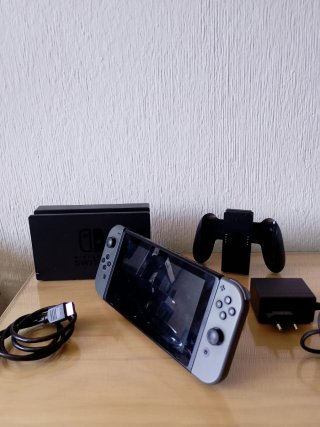 Nintendo Switch Roja y Azul