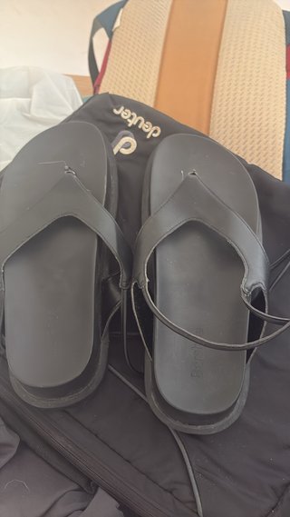Sandalias Bershka negras SIN ESTRENAR