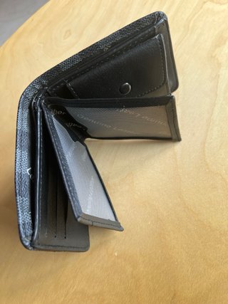 Billetera Estilo LV Damero Gris y Negro
