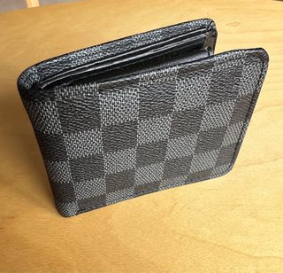 Billetera Estilo LV Damero Gris y Negro