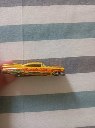 Hot Wheels Custom '59 Cadillac Mundo Lucha Gialla