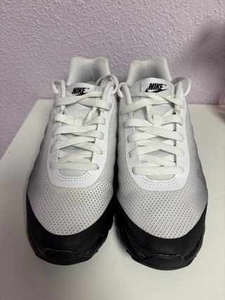 Nike Air Max Invigor Print