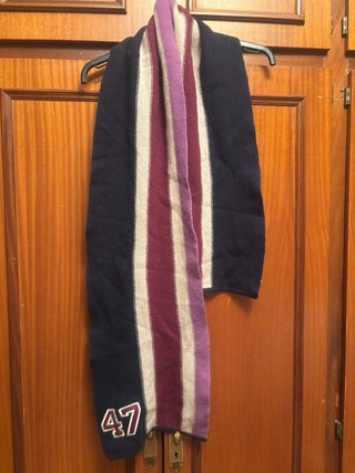 Bufanda Rayas Morado y Blanco 47