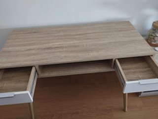 Escritorio madera y blanco con cajones