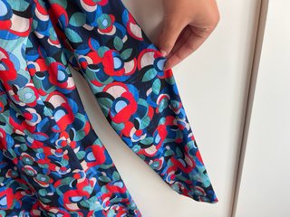 Vestido corto estampado manga larga
