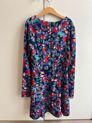 Vestido corto estampado manga larga