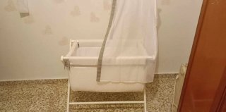 Minicuna bebé color blanco sin apenas uso