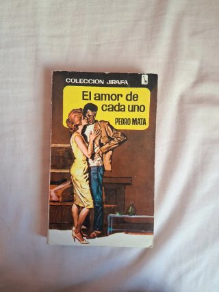 Libros antiguos de colección variados.