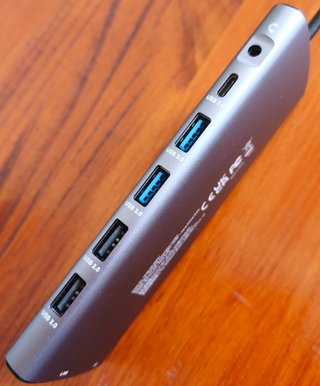 Hub USB-C 14 puertos