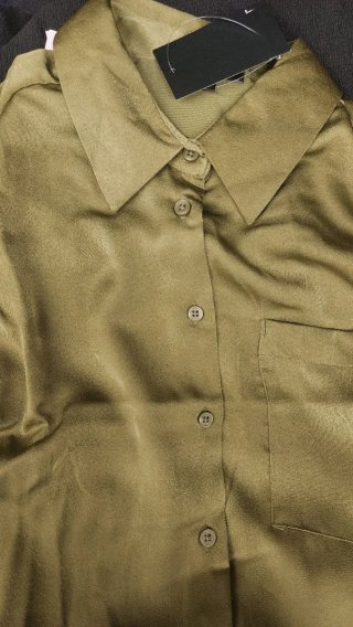 Blusa in raso verde oliva/ Nuova