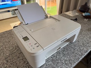 Setup Trading: MacBook Air + Monitor HP + printer