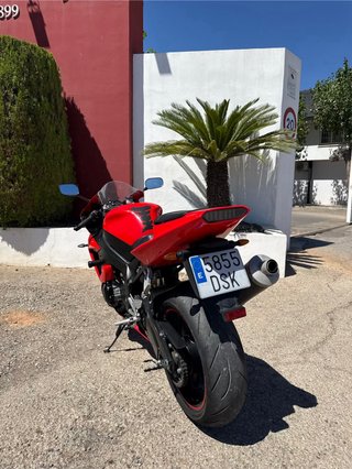 Yamaha R1