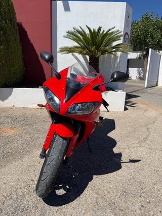 Yamaha R1