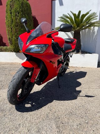 Yamaha R1