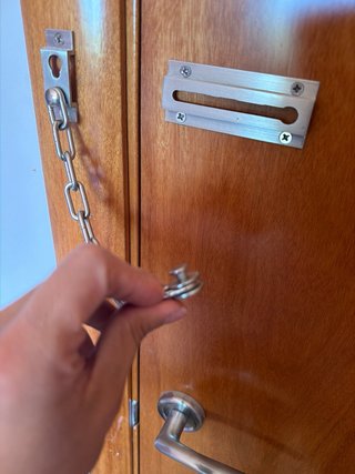 Pestillo de seguridad para puerta