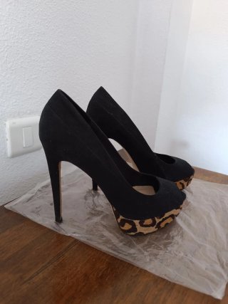 Zapatos de tacón Bershka leopardo