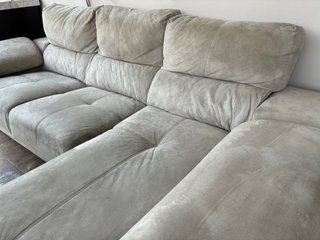 Sofá Beige 3 plazas + Chaiselongue