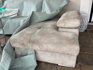 Sofá Beige 3 plazas + Chaiselongue
