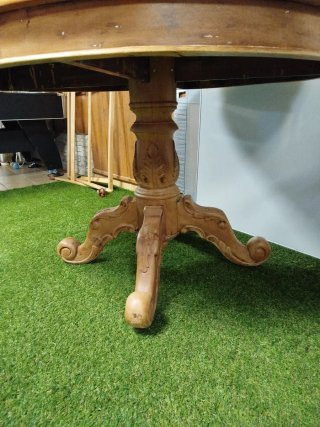 Mesa redonda de madera maciza