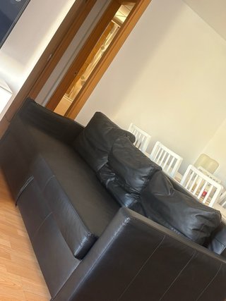 Divano letto in pelle nera