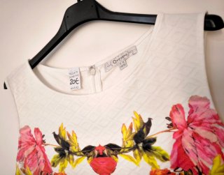 Vestido licra blanco estampado TM