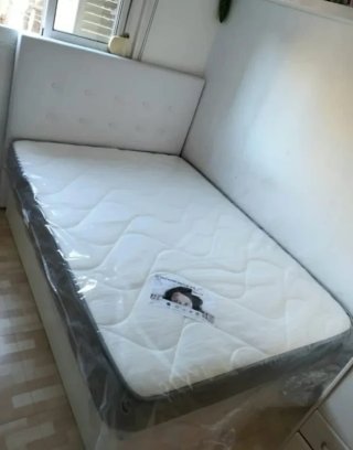 Divano letto con materassi a molle