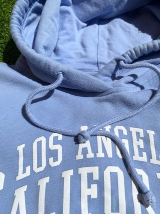 Sudadera Hollister Croped Azul Celeste (Talla S/M)