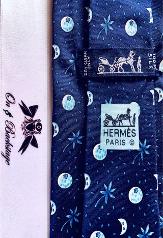 Camisa HERMÈS Slim Fit Rayas Azules y Corbata