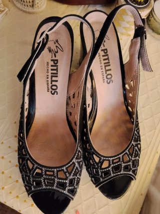 Zapatos Pitillos Negros y Plateados