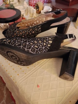 Zapatos Pitillos Negros y Plateados