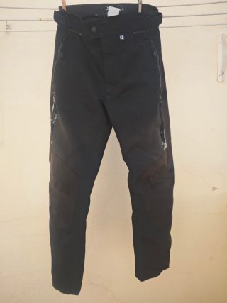 Chaqueta (52) + Pantalón (44) BMW Streetguard 2