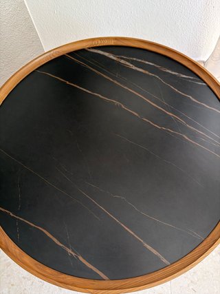 Mesa auxiliar moderna