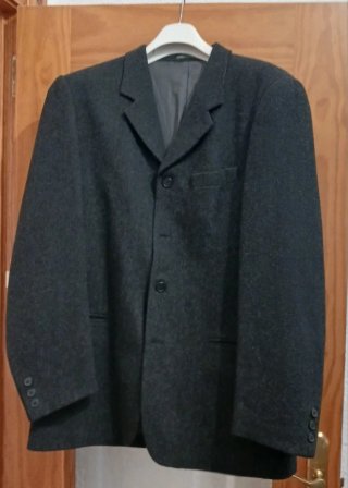 Americana gris hombre