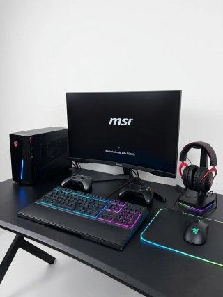 Pack PC Sobremesa MSI Negro