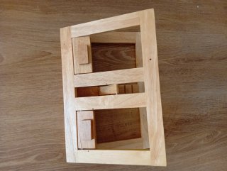 Supporto per libri in legno