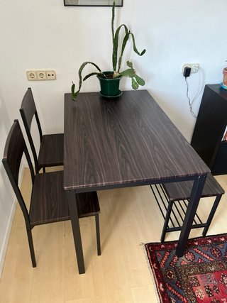 Mesa comedor + 2 sillas + banco
