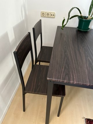 Mesa comedor + 2 sillas + banco
