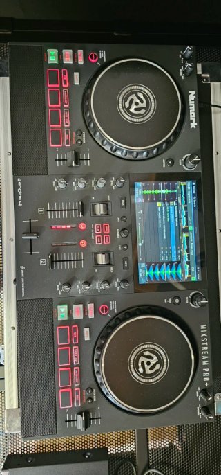 Numark Mixstream PRO+ Maletín DJ
