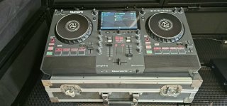 Numark Mixstream PRO+ Maletín DJ