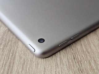 iPad 6ª Gen 32GB Wi-Fi + Custodia per Bambini