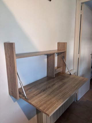 Escritorio abatible pared madera