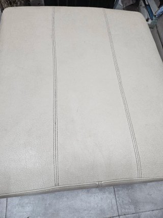 Puff / Reposapiés Piel Beige