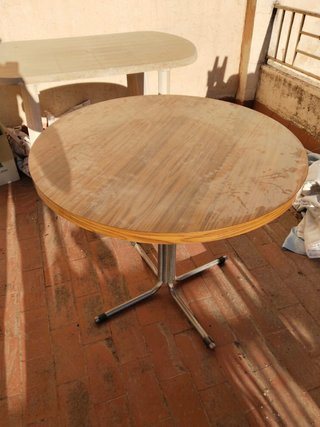 Mesa de cocina redonda madera y metal