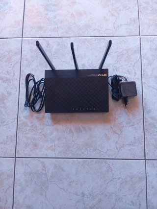 Router ASUS Negro con 3 Antenas
