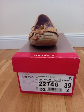 Zapatos Wonders Beige y Marrón