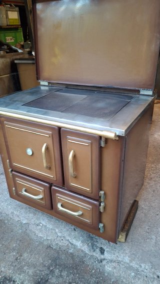 Cocina  de leña cerrada